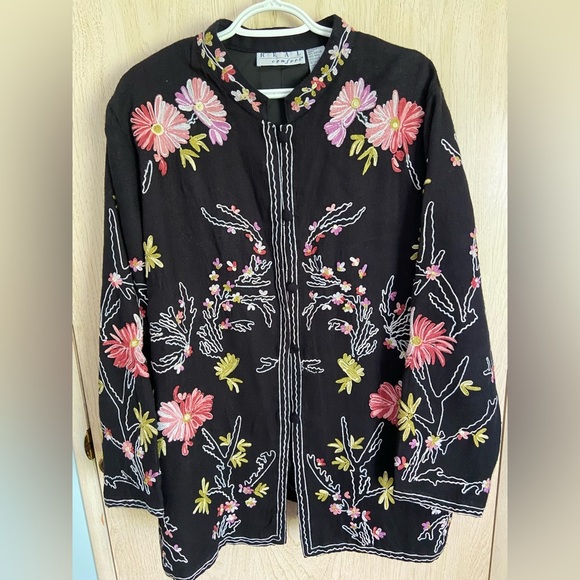 Womens REAL COMFORT Gorgeous Black Blazer w Floral Embroidery Size 1X Plus - Picture 1 of 11
